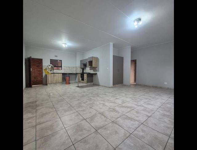 2 BEDROOM PROPERTY TO RENT IN RAVENSWOOD